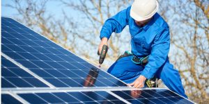 Installation Maintenance Panneaux Solaires Photovoltaïques à Cesse